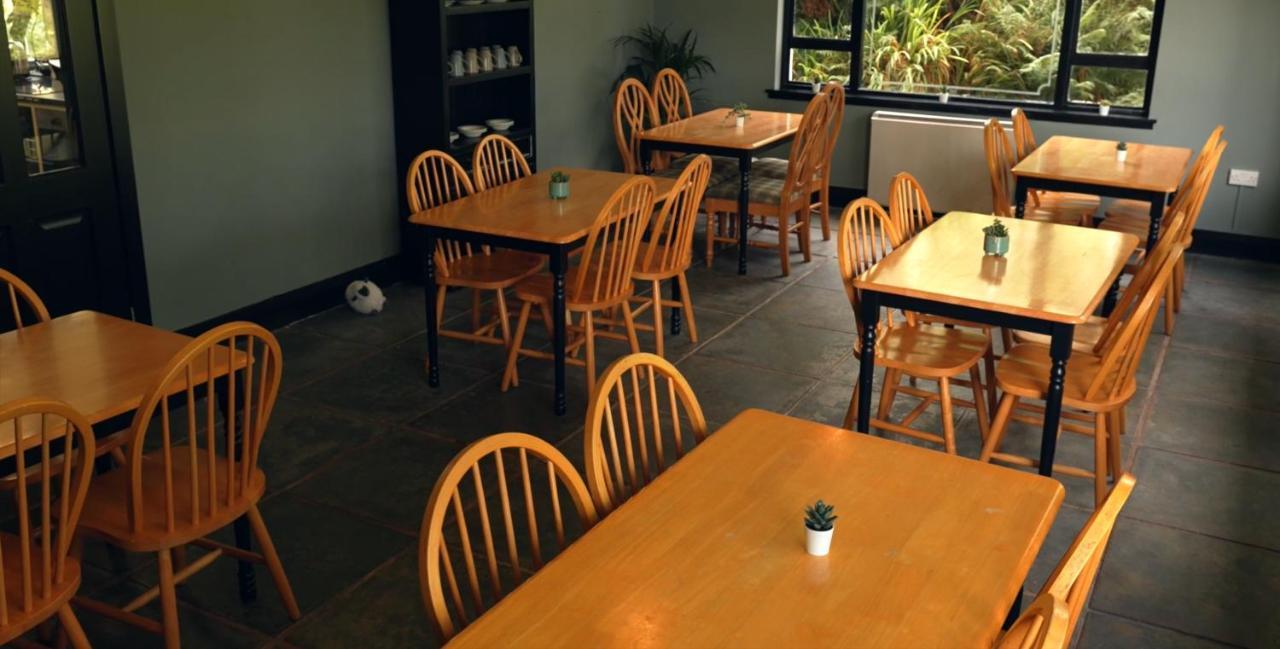 Ben Lettery Hostel Ballynahinch ภายนอก รูปภาพ