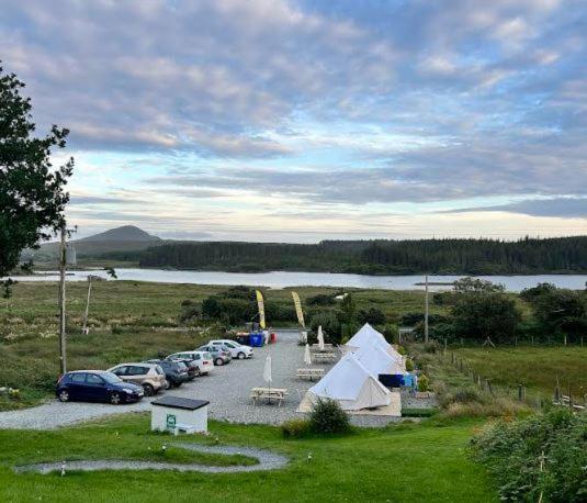 Ben Lettery Hostel Ballynahinch ภายนอก รูปภาพ